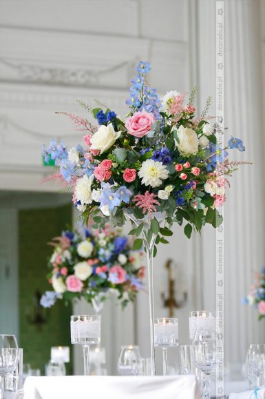 Delikatne pastele – róż i błękit – aranżacja ślubna w Pałacu w Rydzynie