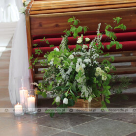 Naturalne aranżacje z zieleni i kwiatów – wystrój Kościoła św. Jakuba w Głuszynie