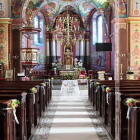 Dekoracja ślubna Kościoła  w Komornikach