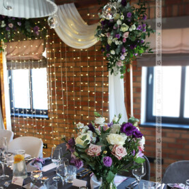 Prostota i elegancja – dekoracja ślubna – Restauracja Loft 46 Kórnik