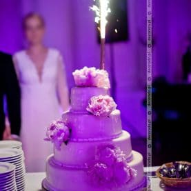 Kwiaty na tort – dekoracja ślubna w Pałacu w Rydzynie